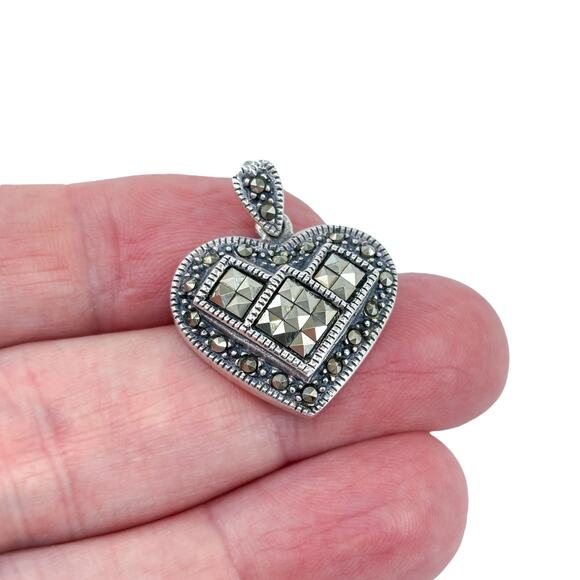 Estate Jewelry - Marcasite Heart Pendant | Vintage Sterling Silver 925
